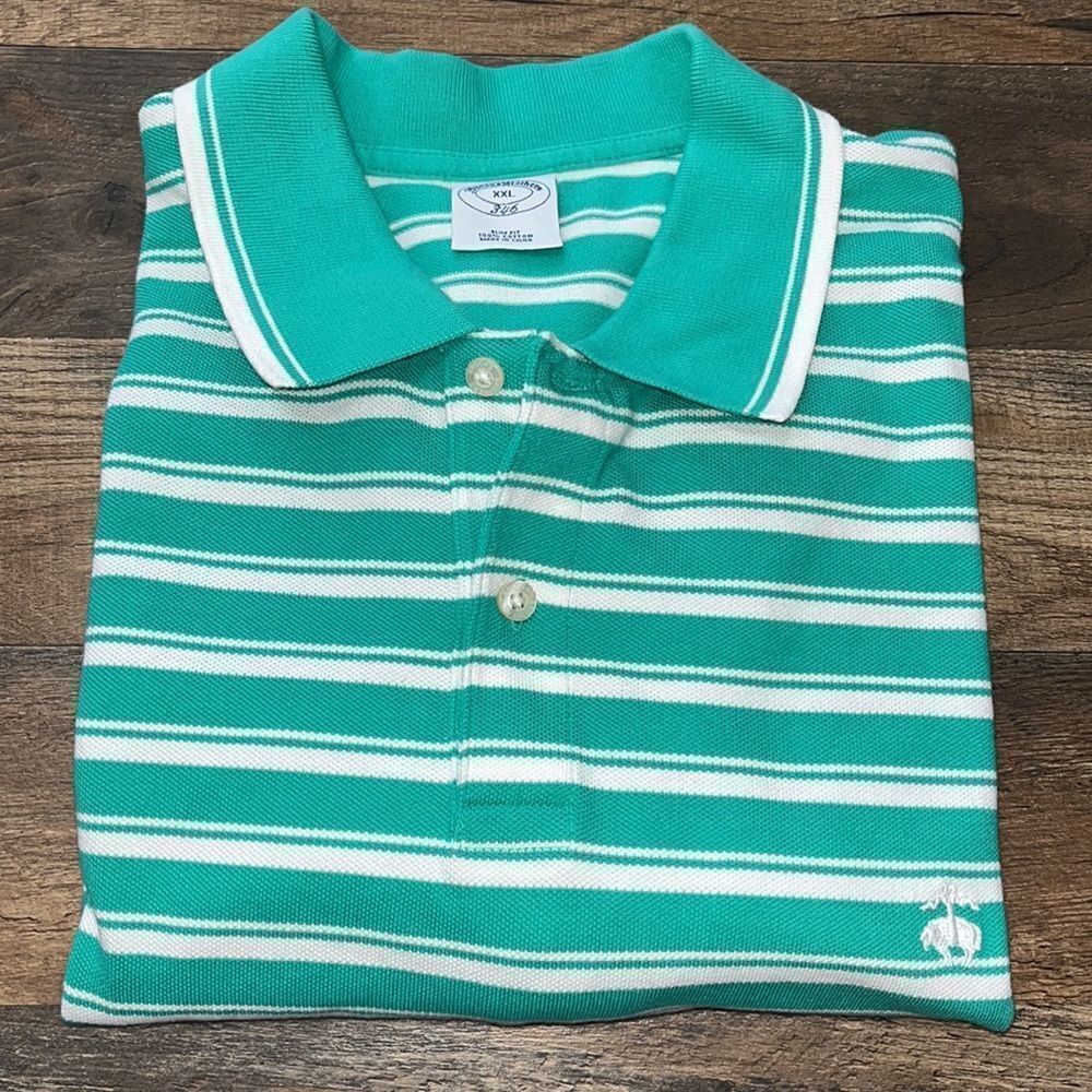 Brooks Brothers short sleeve polo shirt. Size XXL. Slim fit !